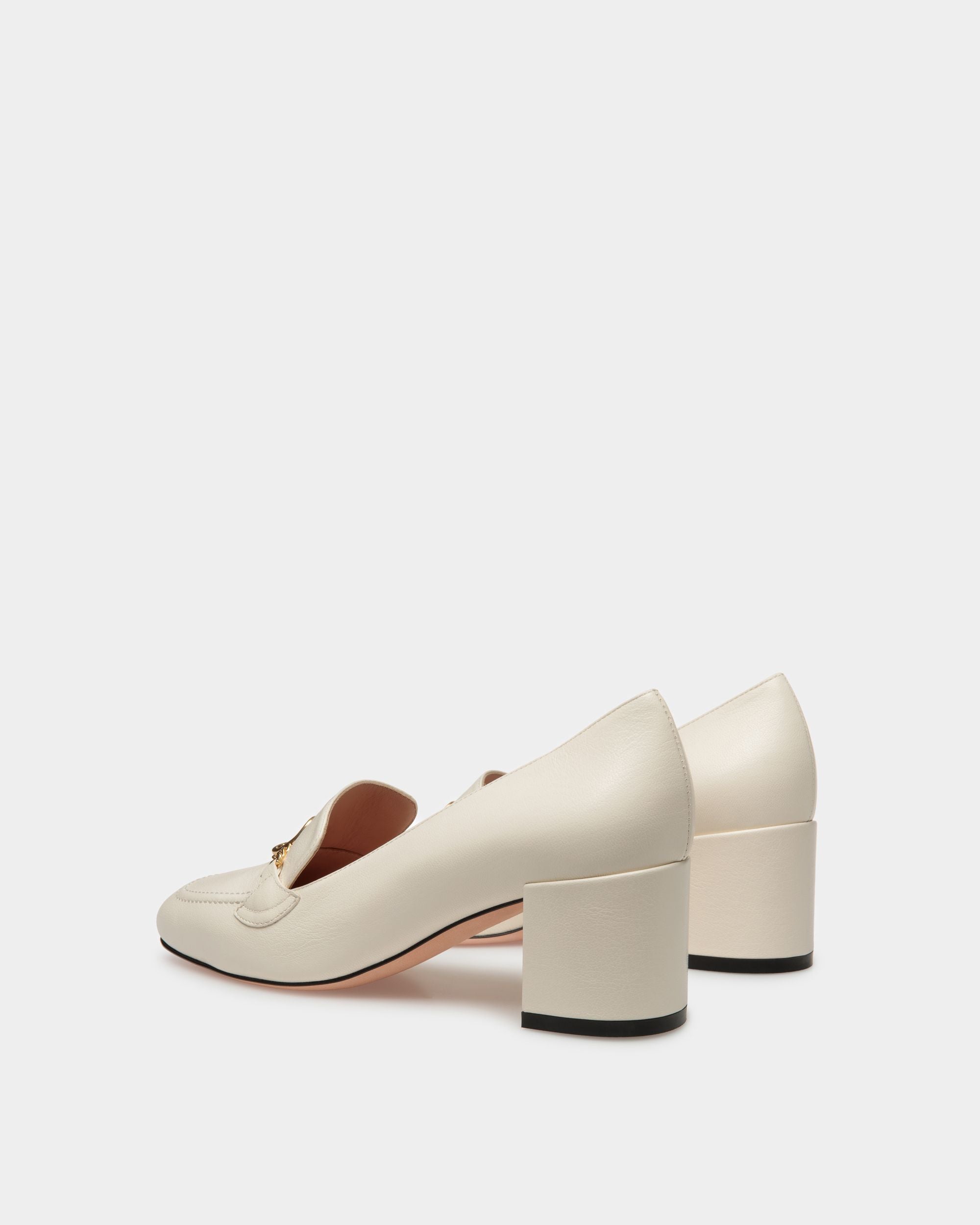 Décolleté Emblem In Pelle Avorio - Donna - Bally - 04