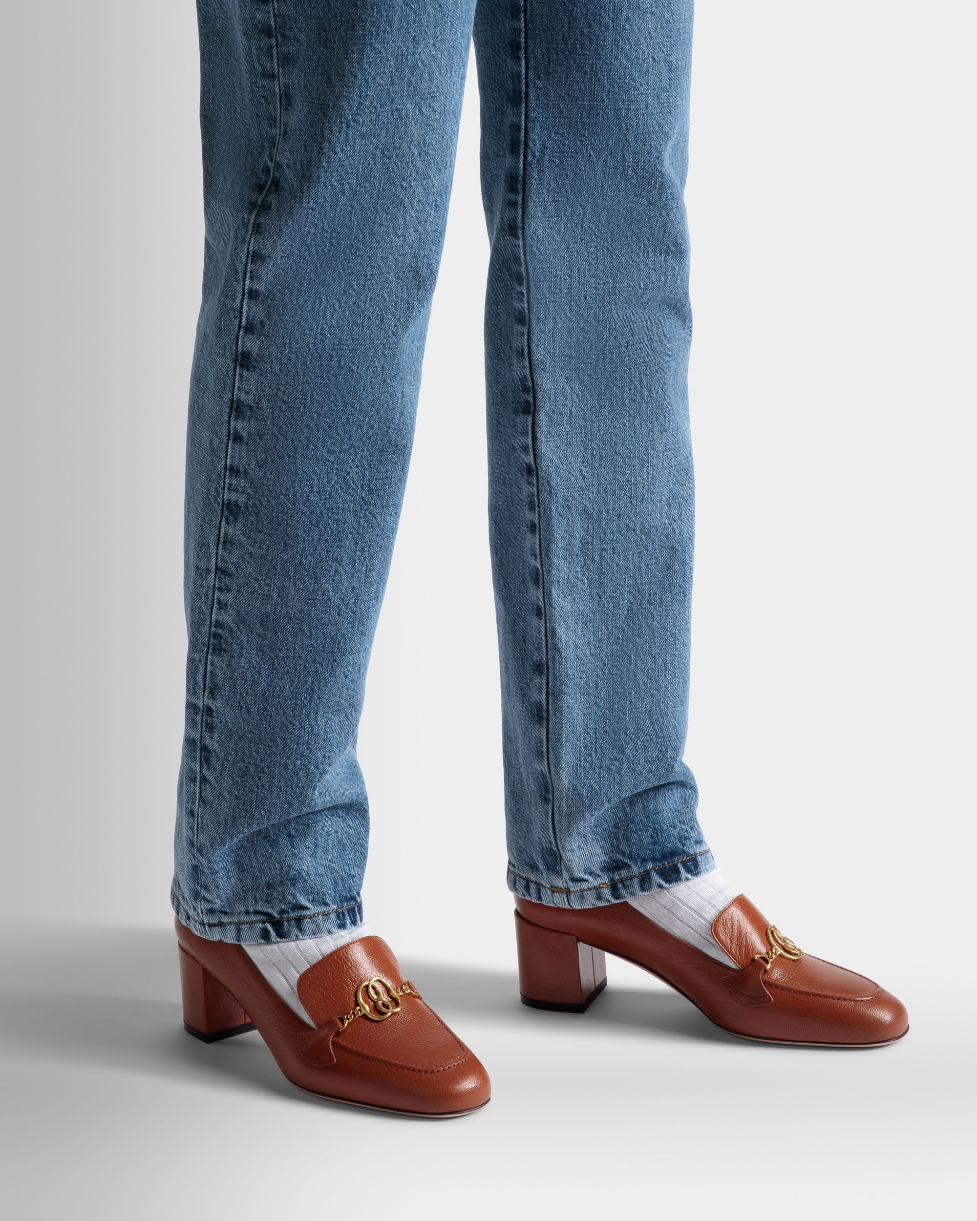 Décolleté Emblem In Pelle Marrone - Donna - Bally - 02