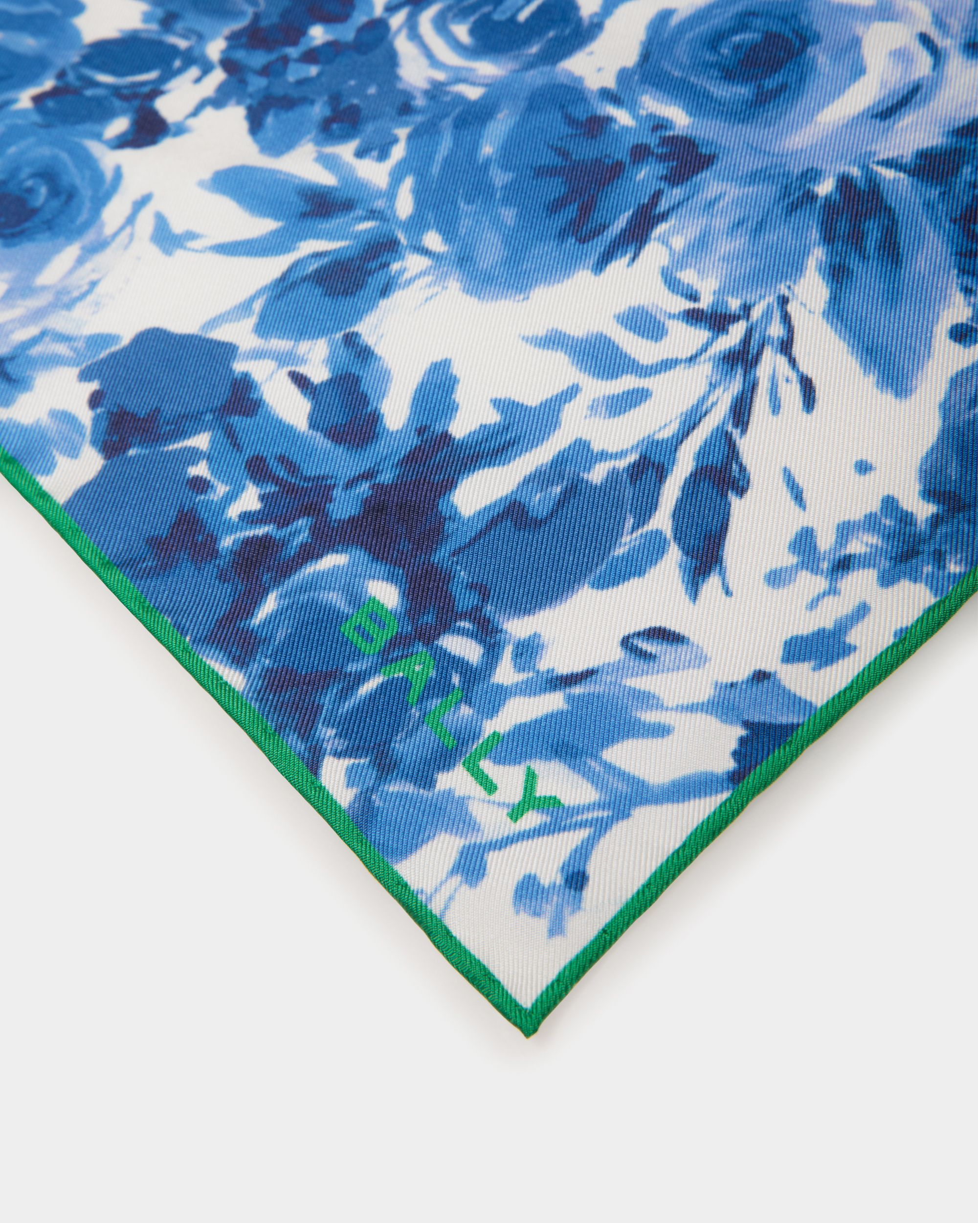 Foulard In Seta Blu Con Stampa Rosengarten - Donna - Bally - 03