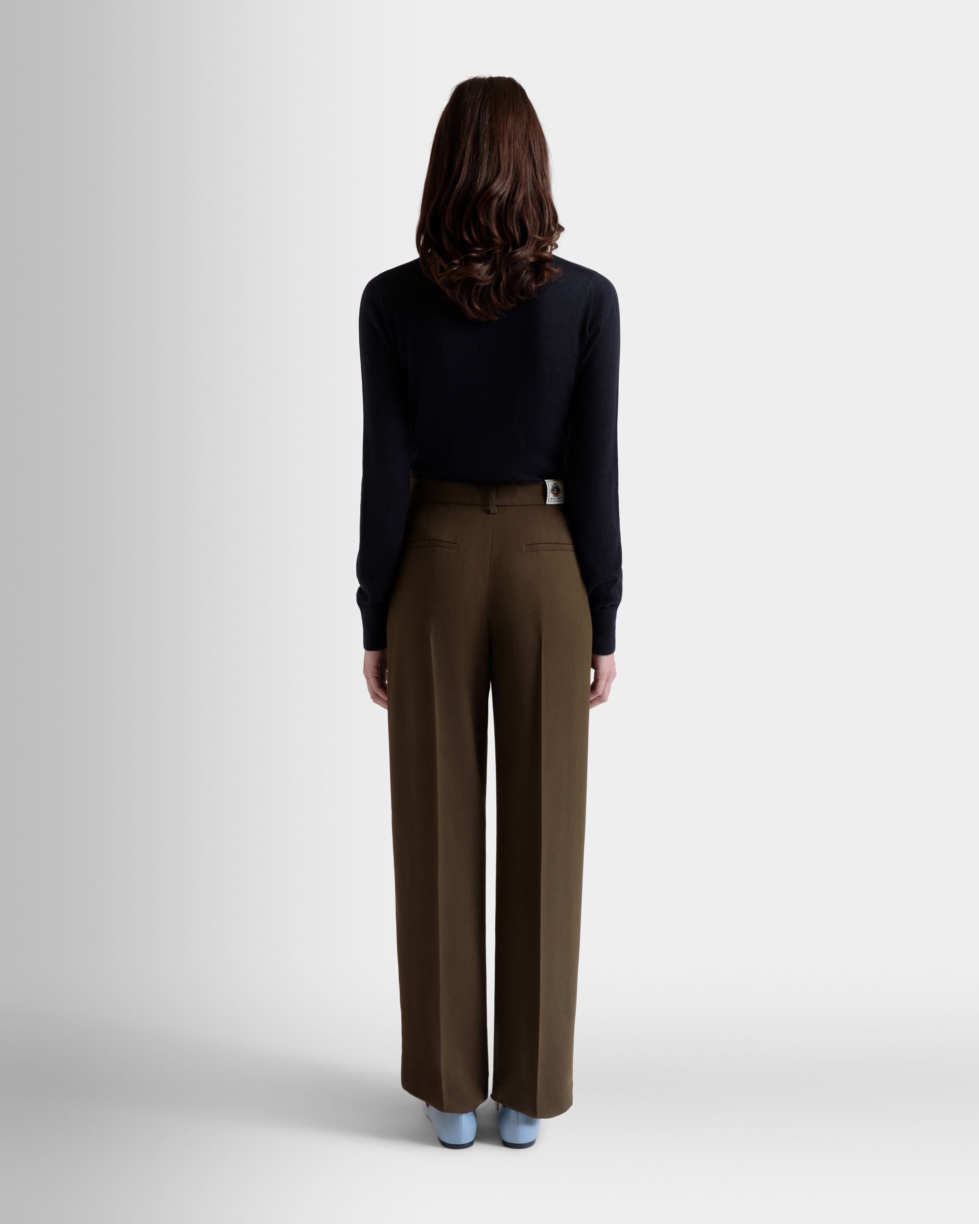 Pantalone A Gamba Dritta In Gabardina Fluida Military Green - Donna - Bally - 05